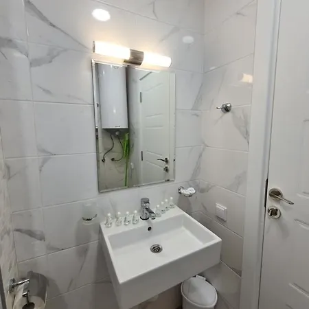 Apartment Gold